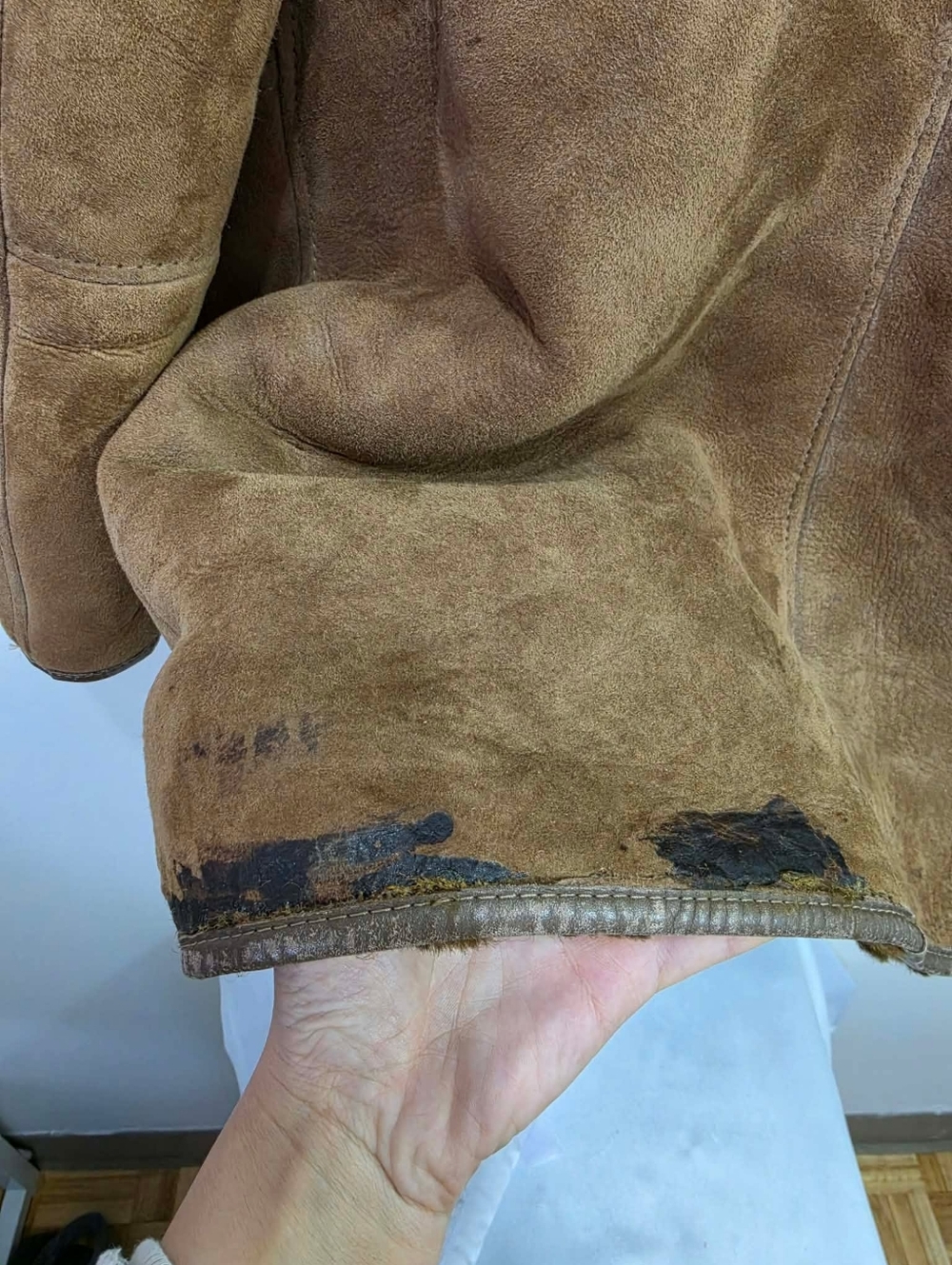 Vintage Shearling Sheapskin Coat - Picture 10 of 11